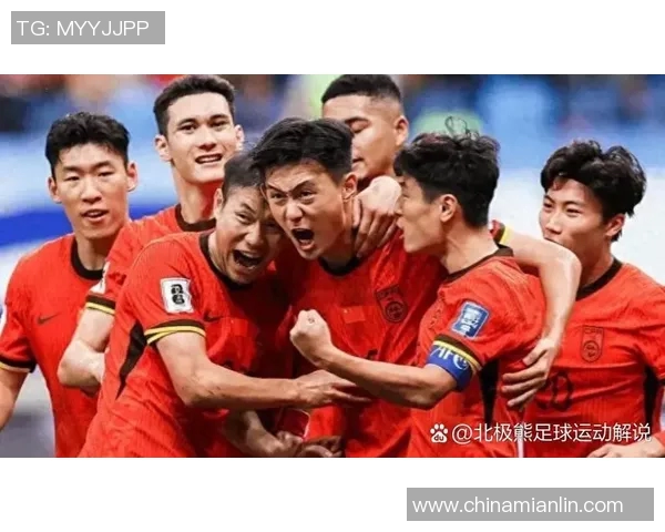 德行与球技并重的足球明星们展现了体育精神与人文关怀的完美结合 德行与球技并重的足球明星们展现了体育精神与人文关怀的完美结合