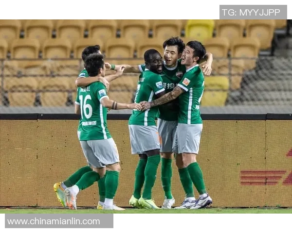 赛后分析：深圳足球队与武汉足球队的表现与状态对比解析