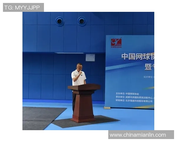 重庆网球队与成都网球队赛后复盘团队协作的成功与不足分析