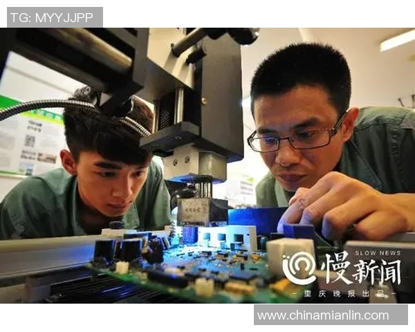 重庆足球队的团队协作揭秘：如何在赛场上实现完美配合与默契合作